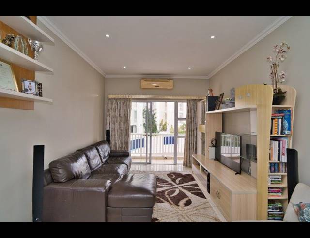 3 BEDROOM APARTMENT FOR SALE IN LA LUCIA